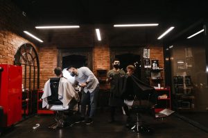 крутой интерьер барбершопа