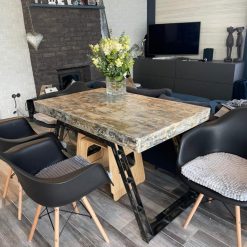 Стол дубовый в стиле лофт