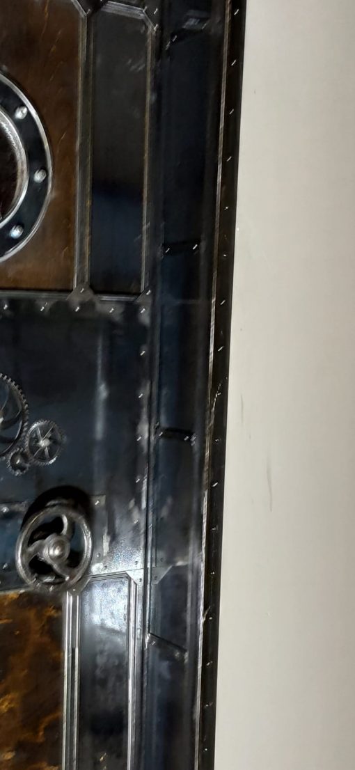 Бункерная дверь в стиле стимпанк