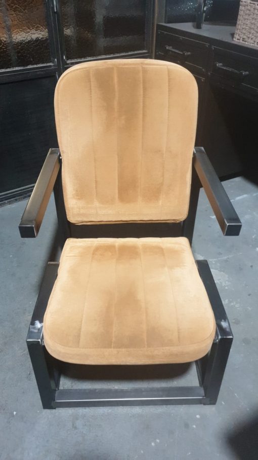 Оригинальное кресло в стиле лофт