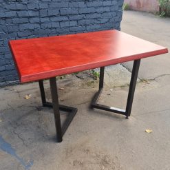 Обеденный стол в стиле лофт