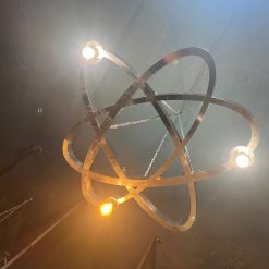 Люстра в стиле лофт в форме атома