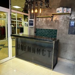 стойка ресепшн для барбершопа